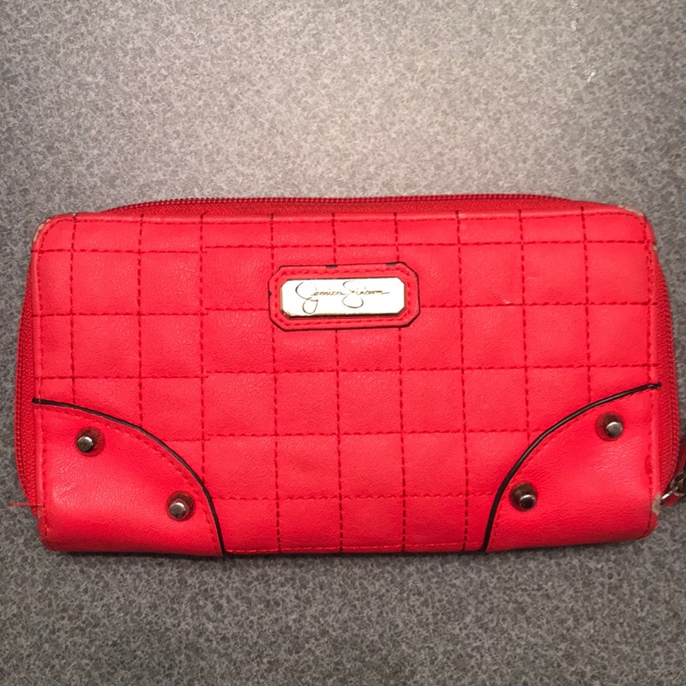 Jessica Simpson wallet